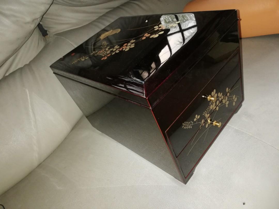 Jewelry box, 28cm x 22cm x20 (Category: Storage Boxes & Baskets) located in Paranaque City. Submitted by 4thestate.surplusan (Listing ID 1095426342, Image 3). Description: a very beautiful black laquered, floral design jewelry box,( bento material), approx measures, 28cm x 22 cm x 20 cm, pls refer to pics for details, or pm.