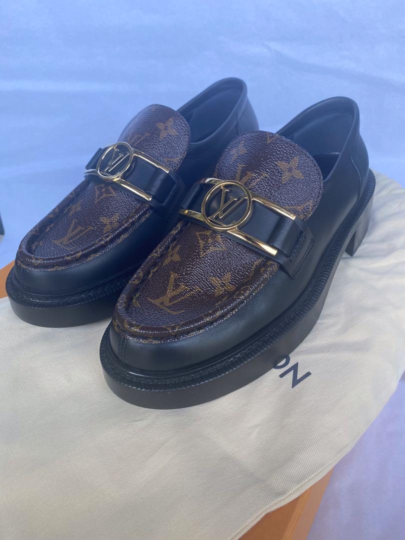 Louis Vuitton Academy Loafers 1A8VRM Black Size 38