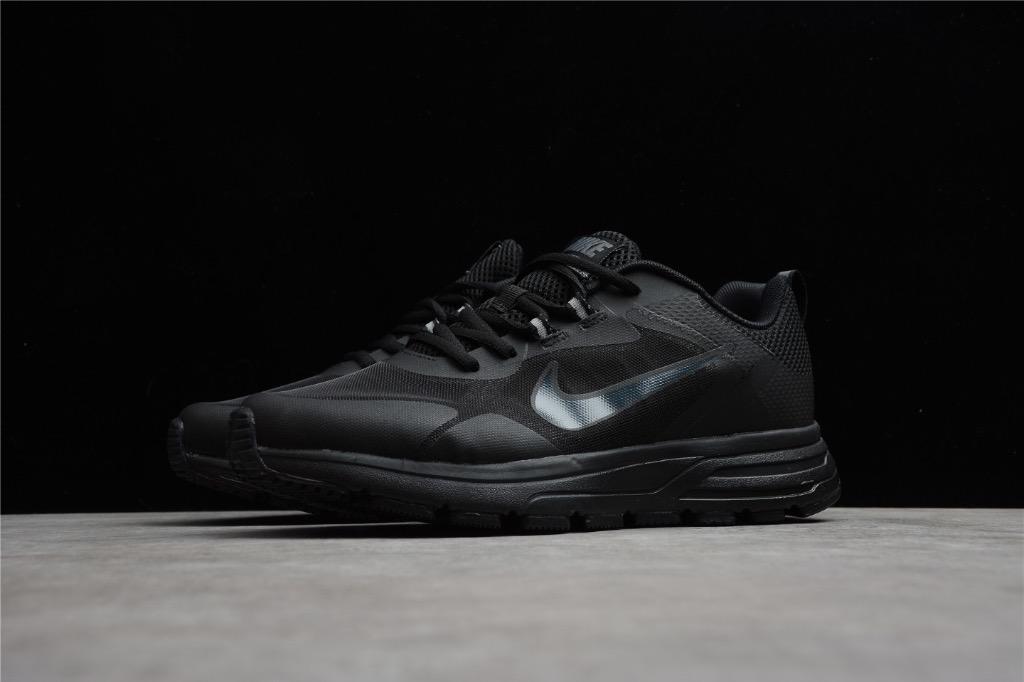 Pure black new arrivals nike shoes