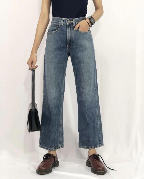 Original Levis Loose Straight Jeans, Fesyen Wanita, Pakaian Wanita, Bawahan  di Carousell