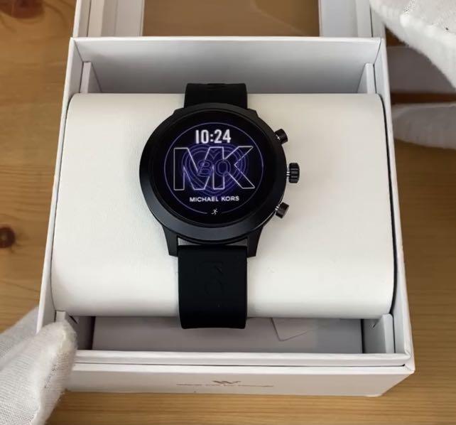 Jam tangan discount michael kors smartwatch