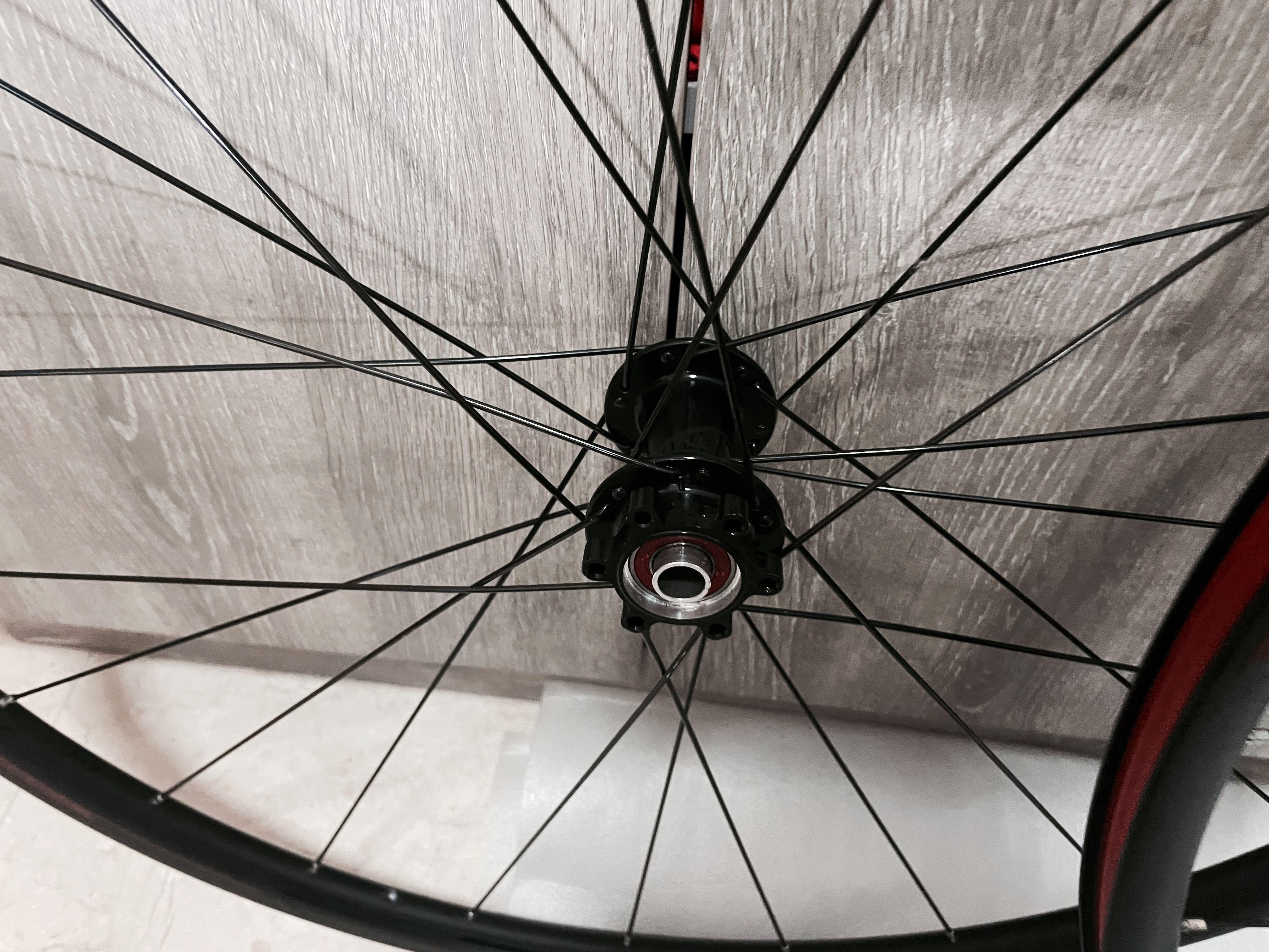 Polygon entity XL3 wheelset from strattos s8 road bike 11 speed