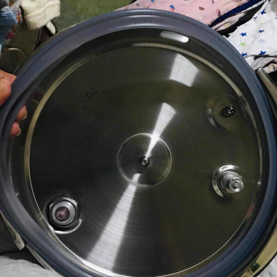 Pressure cooker (baccarat), Furniture & Home Living, Kitchenware & Tableware, Cookware