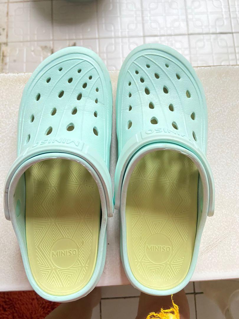 Sandal crocs discount miniso