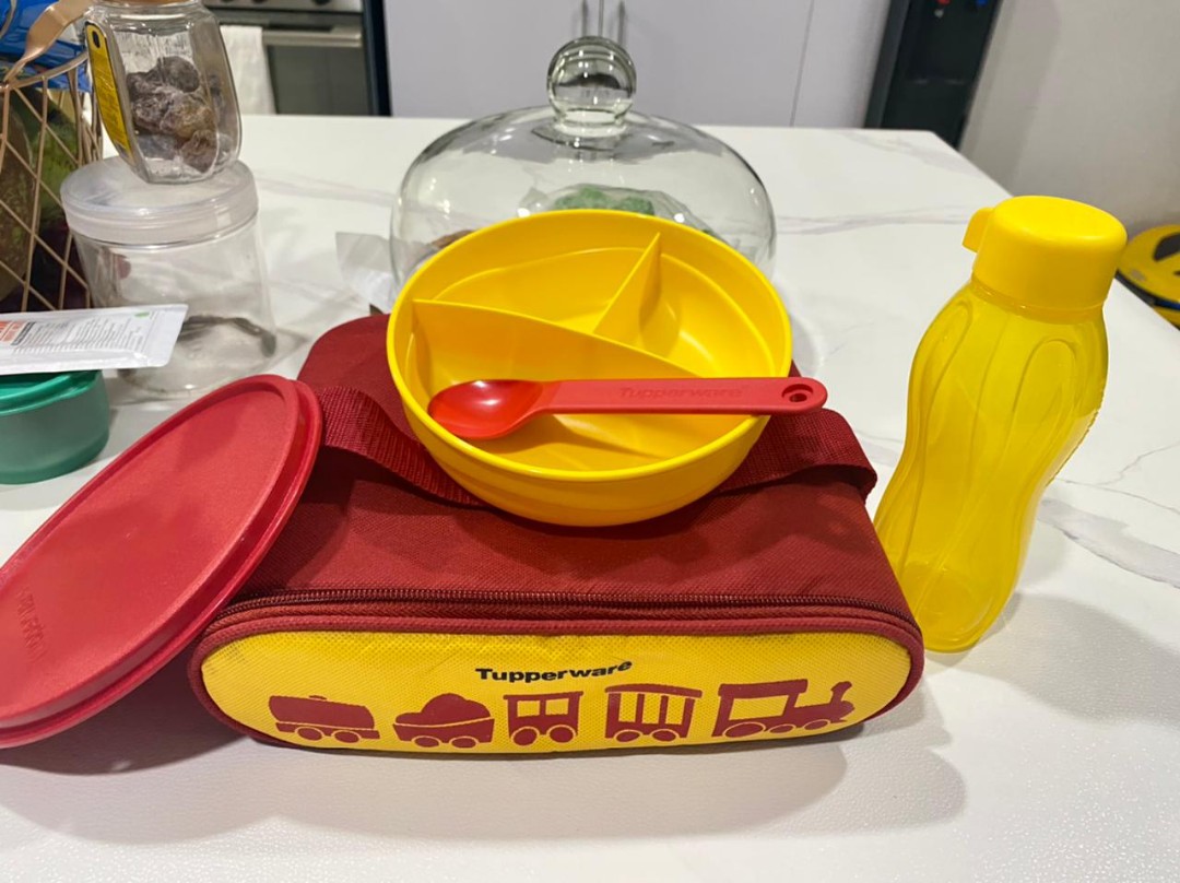 Tupperware train lunch set alat makan Kitchen Appliances di
