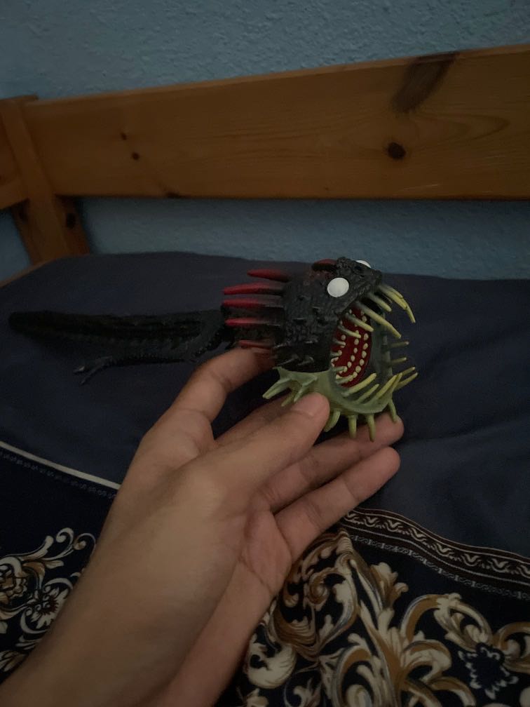 whispering death toy