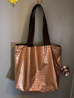 （分類：）位於 。 由 tan_an_ee 提交（商品編號 1095299225，圖片 1）。簡介： 。
