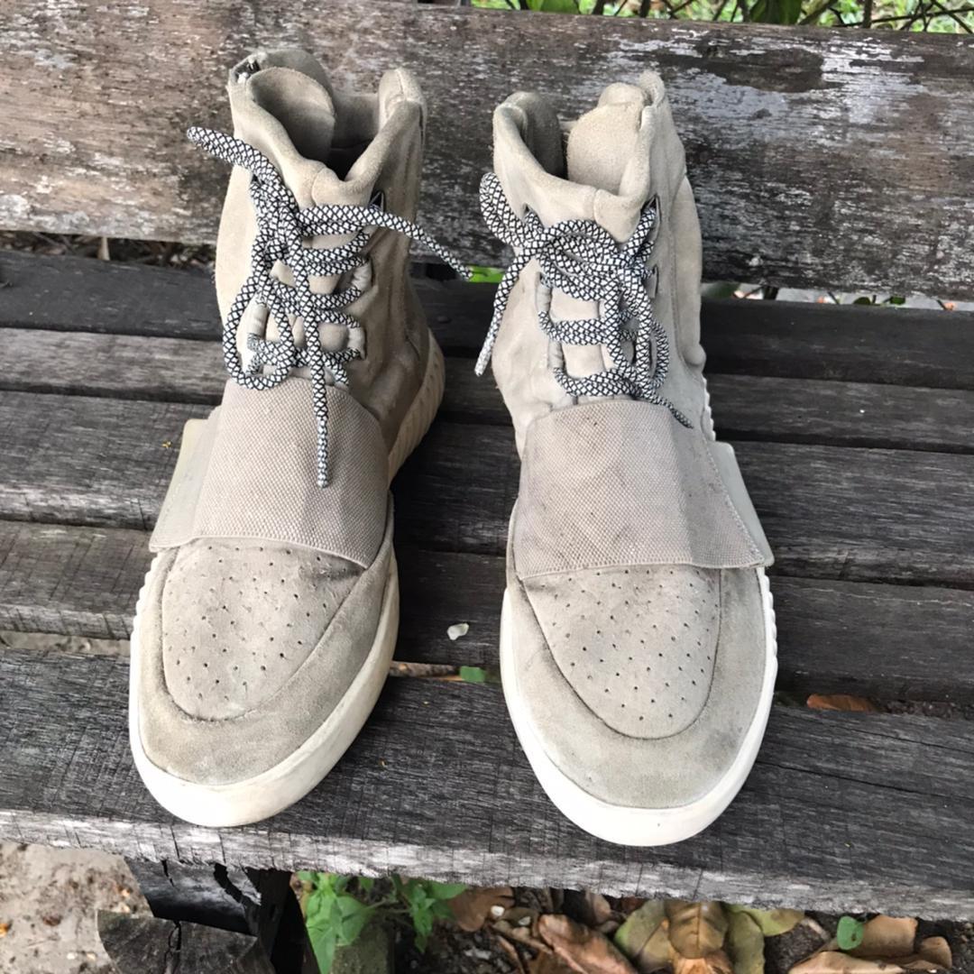 ADIDAS YEEZY 750 HI