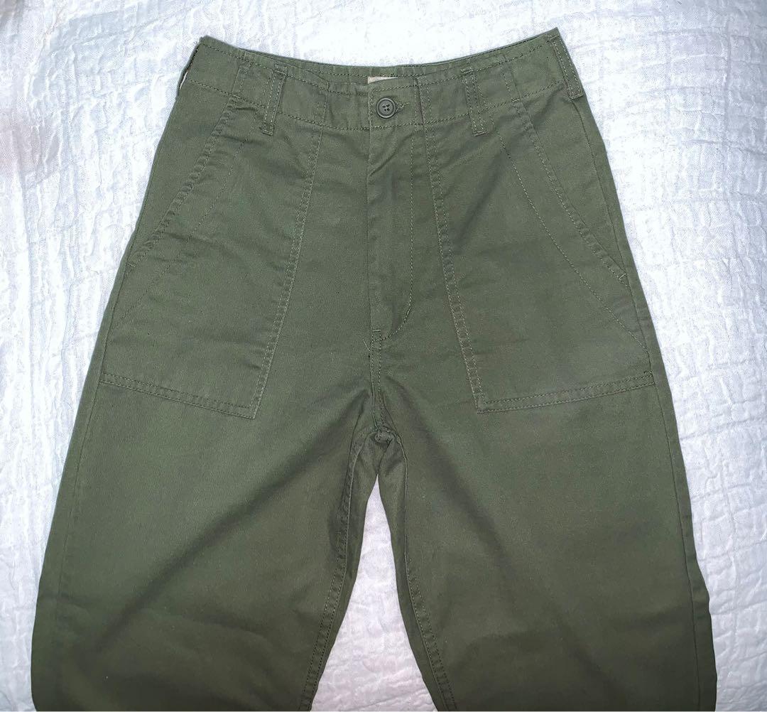 Brandy Melville Kim cargo pants green, Women's Fashion, Bottoms, Jeans