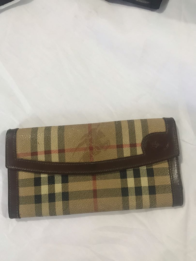 Burberry Wallet, Women's Fashion, Bags & Wallets, Purses & Pouches on  Carousell