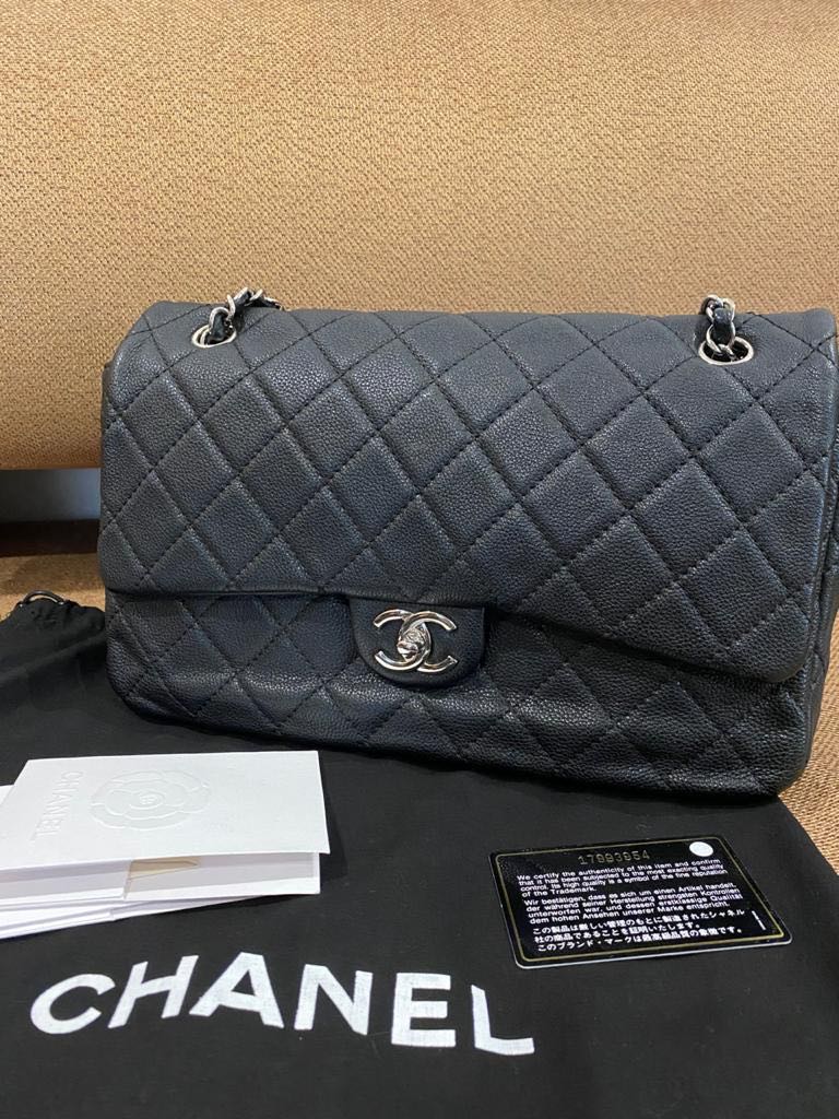 Chanel bag authentic holo #17, Barang Mewah, Tas & Dompet di Carousell