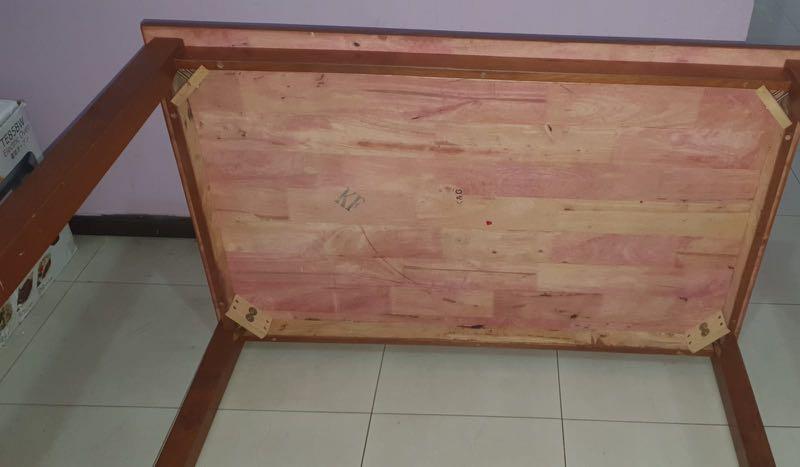 Dining Table (Category: Tables & Sets) located in Singapore. Submitted by nusalih (Listing ID 1091650720, Image 2). Description: Length 47cm Width 29.5 cm Height 29 cm Four sitting table size.