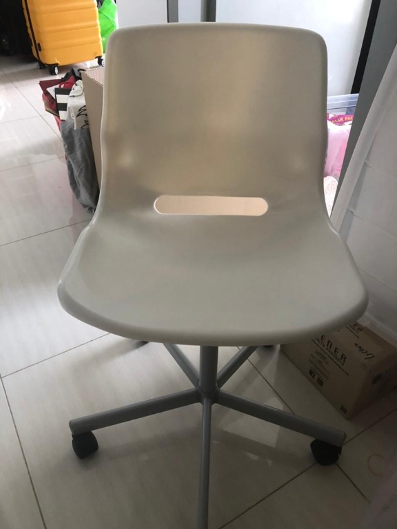 Ikea plastic office discount chair