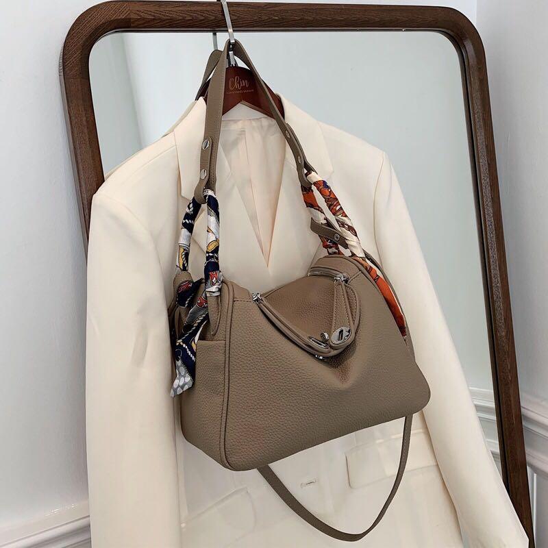 Korea bag,Korea brand,,hermes lindy styled bag,lindy bag,shoulder bag