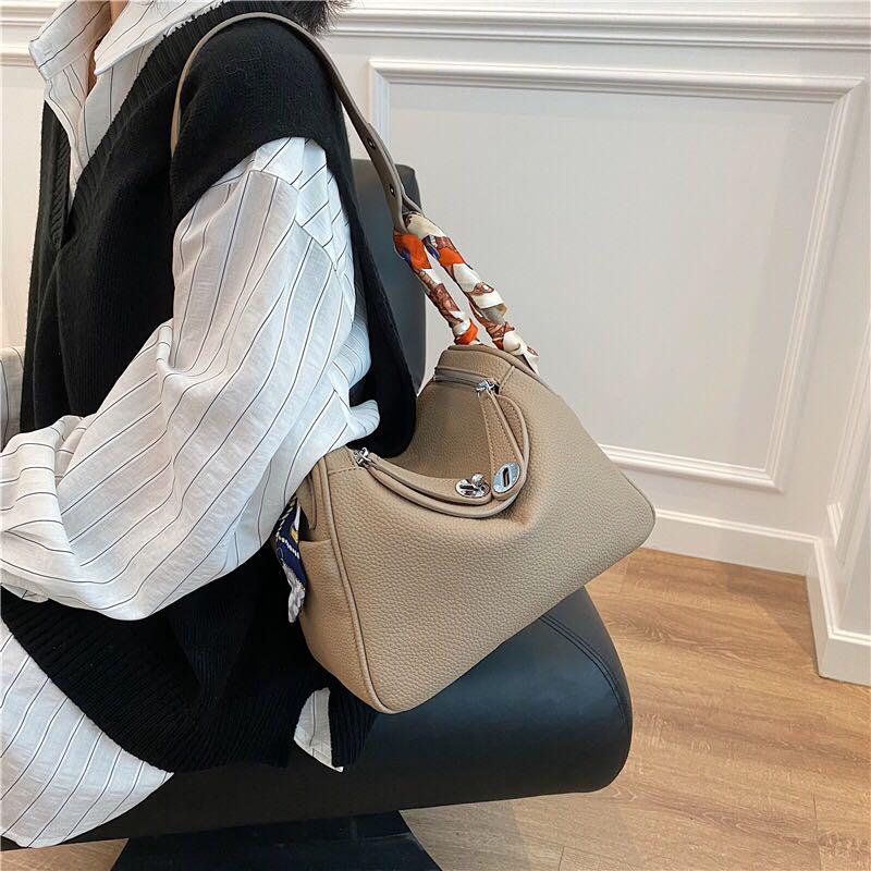 Korea bag,Korea brand,,hermes lindy styled bag,lindy bag,shoulder bag