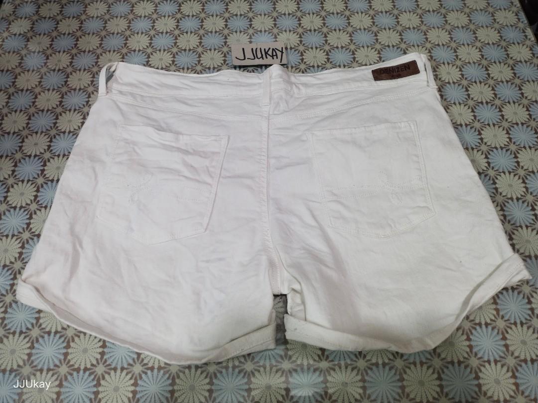 Levis denizen white short 40-44W, Women's Fashion, Bottoms, Shorts on  Carousell