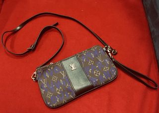 (Category: ) located in . Submitted by cheapsales27 (Listing ID 1091701025, Image 1). Description: .