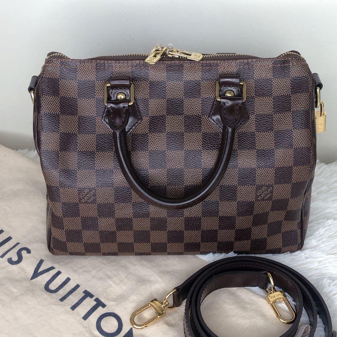 LV Speedy Bandouliere 25 (Category: Luxury Bags & Wallets) located in Quezon City. Submitted by theluxurycityph. (Listing ID 1091677518, Image 2). Description: 💯Authentic Louis Vuitton Speedy Bandouliere 25 comes with strap, dustbag and entrupy Rank ab ✔️open for meetup or shipping 𝗗𝗶𝘀𝗰𝗹𝗮𝗶𝗺𝗲𝗿 — TheLuxuryCityPH 𝗶𝘀 𝗻𝗼𝘁 𝗮𝘀𝘀𝗼𝗰𝗶𝗮𝘁𝗲𝗱 𝗼𝗿 𝗮𝗳𝗳𝗶𝗹𝗶𝗮𝘁𝗲𝗱 𝘄𝗶𝘁𝗵 𝗮𝗻𝘆 𝗼𝗳 𝘁𝗵𝗲 𝗯𝗿𝗮𝗻𝗱𝘀 𝗳𝗲𝗮𝘁𝘂𝗿𝗲𝗱. 𝗔𝗹𝗹 𝘁