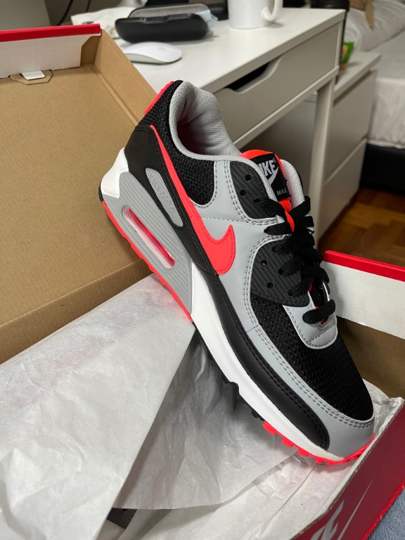Nike AIR MAX 90 Black Radiant red and white Very cool design