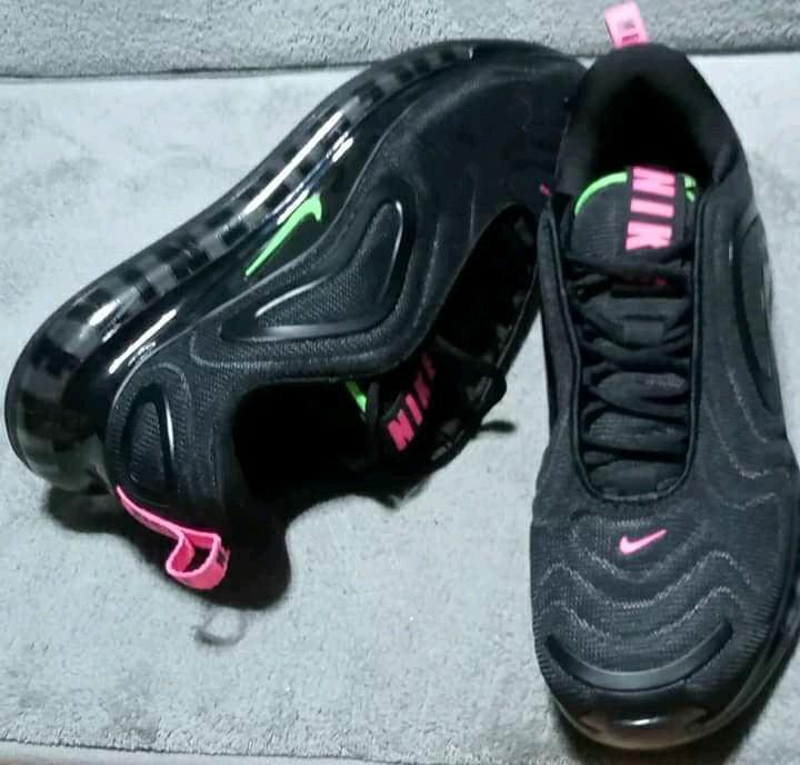 Air max 720 store black pink green