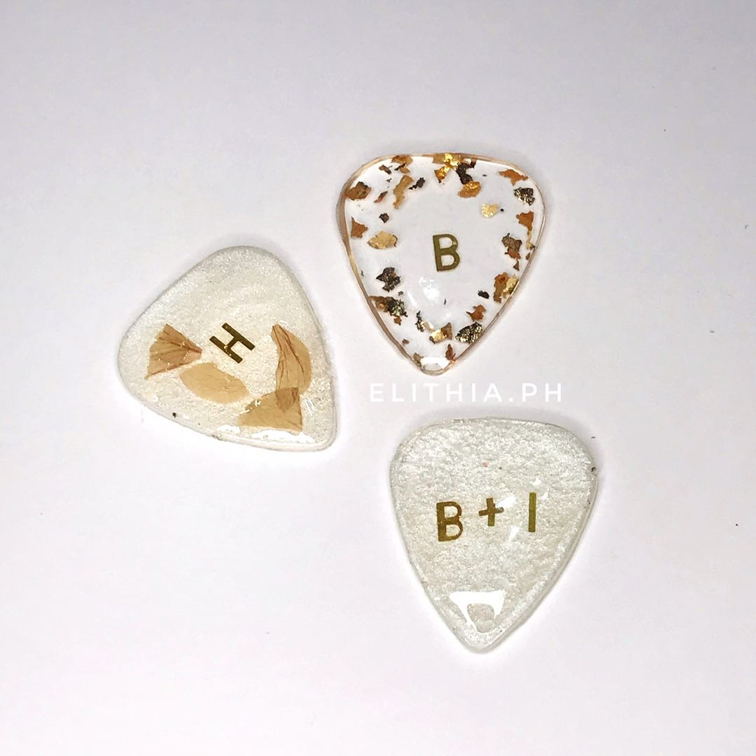 Resin guitar store picks