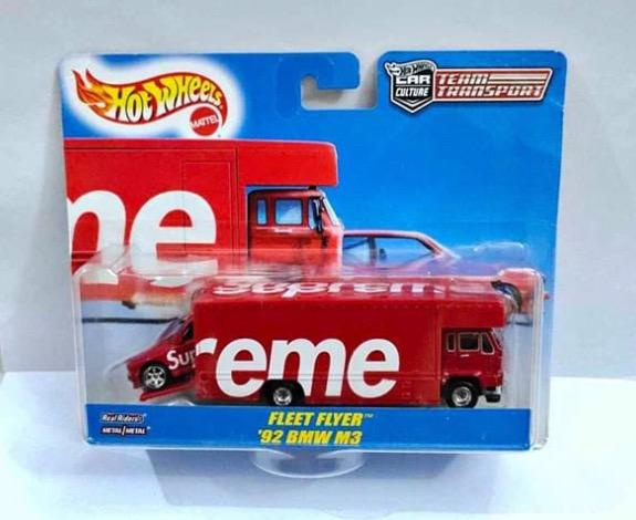 1992 BMW M3 Red IN HAND Limited car Japan New Supreme Hot Wheels Fleet Flyer