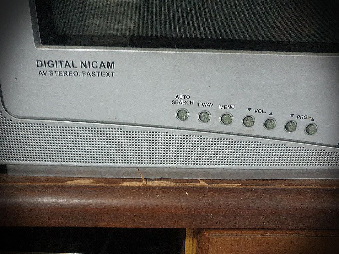 TCL TV television with stereo sound system (non digital / analogue) old