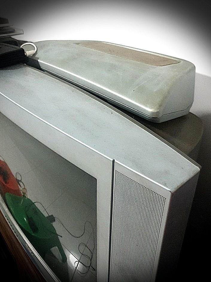 TCL TV television with stereo sound system (non digital / analogue) old