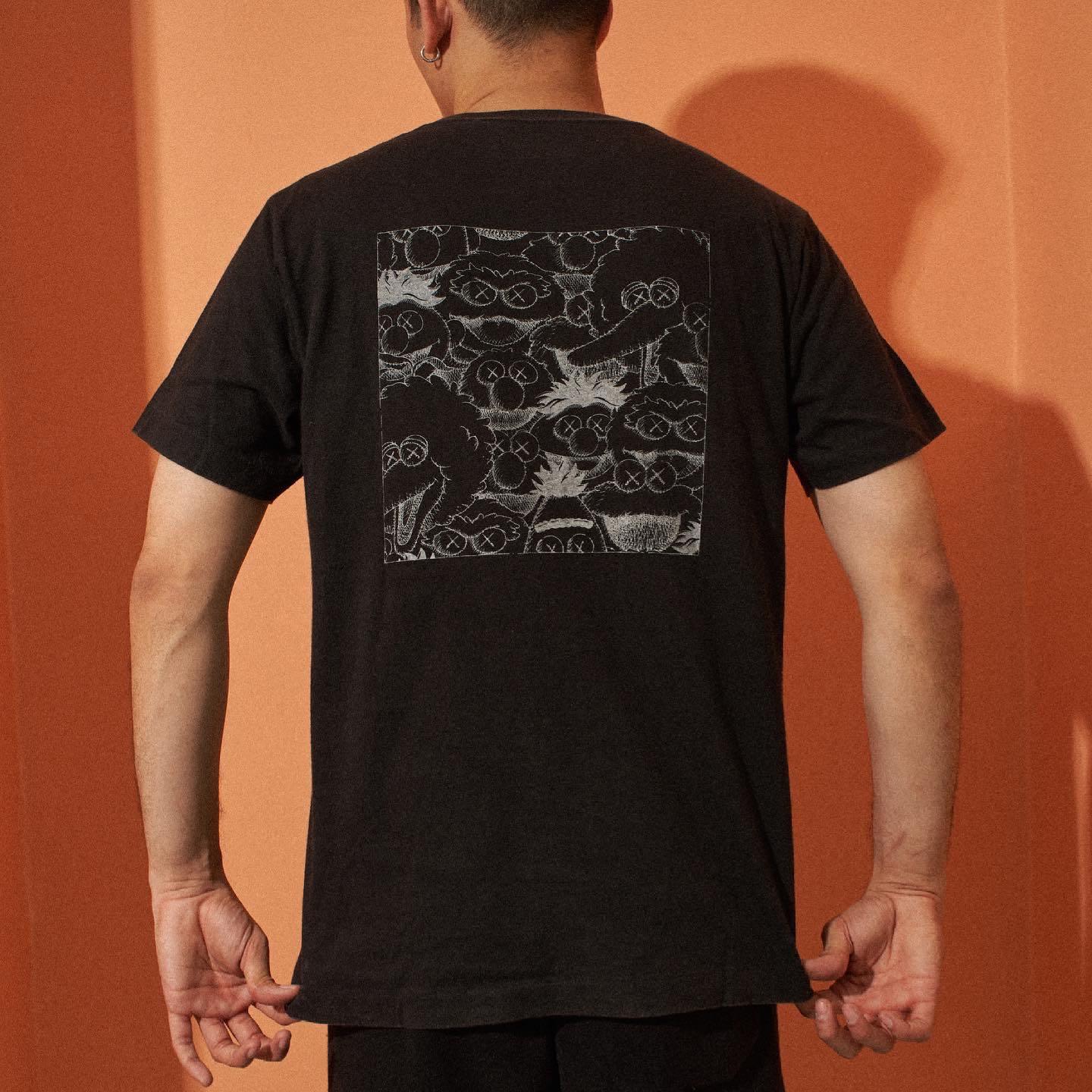 Kaws x sesame street sweatshirt discount black