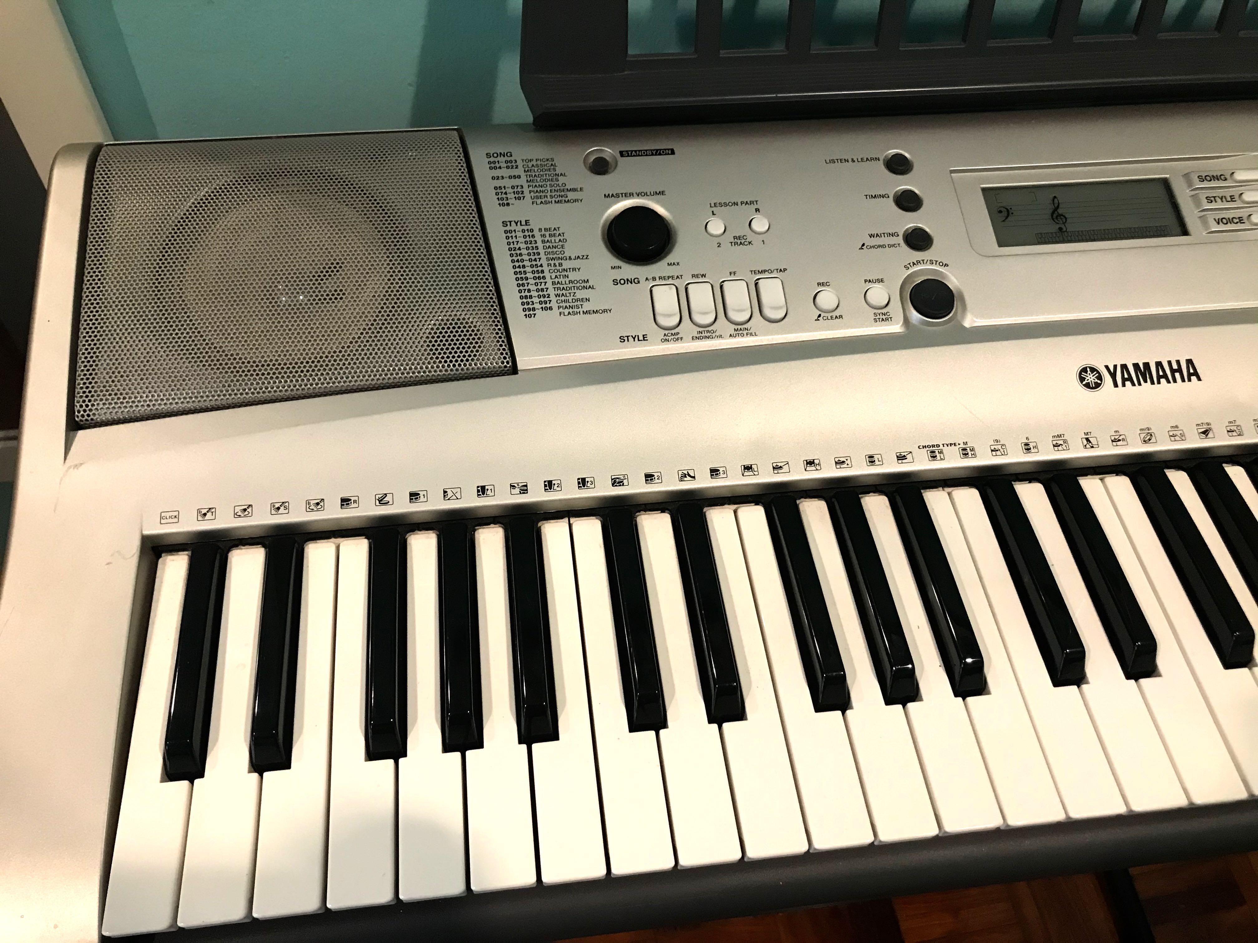 Yamaha Keyboard PSR E313