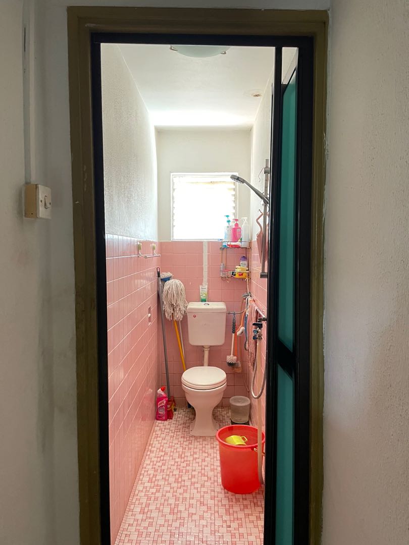 (Category: ) located in . Submitted by helloooooo1811 (Listing ID 1095493309, Image 1). Description: .