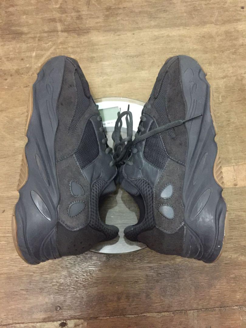 yeezy 200 black