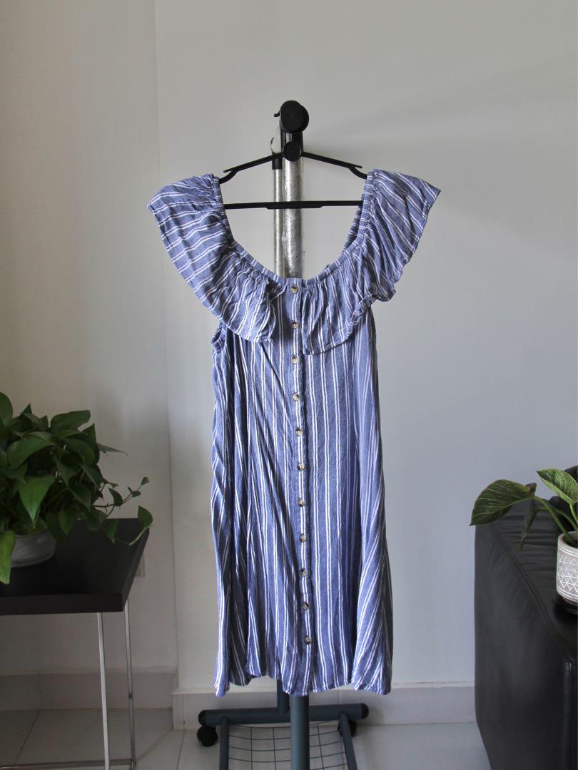 American eagle off deals the shoulder dress