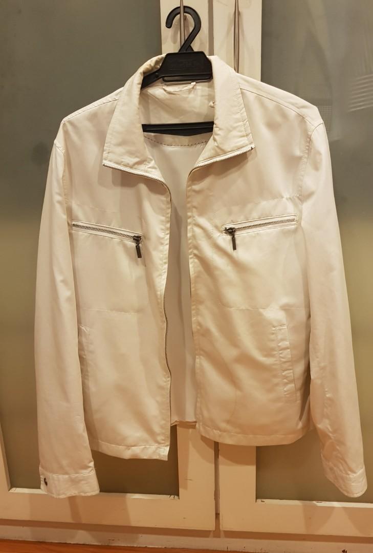 Jacket (Category: Coats, Jackets and Outerwear) located in Kuala Lumpur. Submitted by mlbit (Listing ID 1095491128, Image 1). Description: Never wear before 1) The main zip is spoil 2) There some dirt on the jacket *Please refer to photos Interested please PM me.