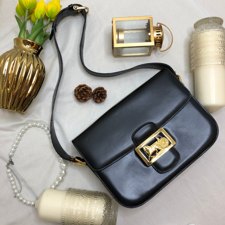 Celine vintage hot sale horse carriage bag