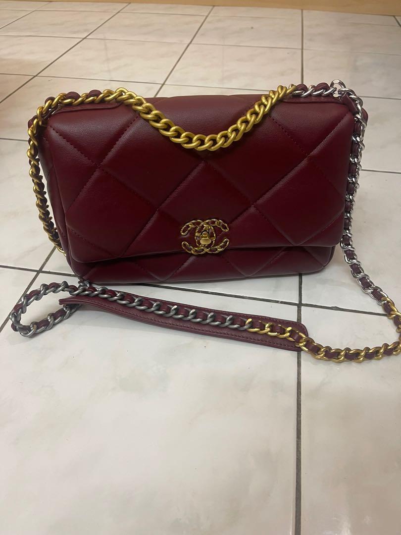 Chanel 19 burgundy store