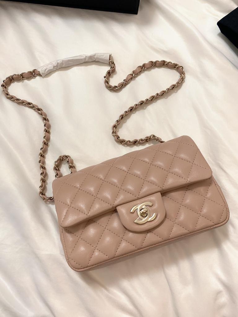Authentic 2021 new 21A Chanel CF mini light pink, Luxury, Bags