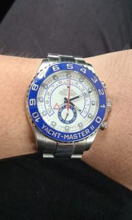 (Category: ) located in . Submitted by rowrolex (Listing ID 1095547084, Image 1). Description: .