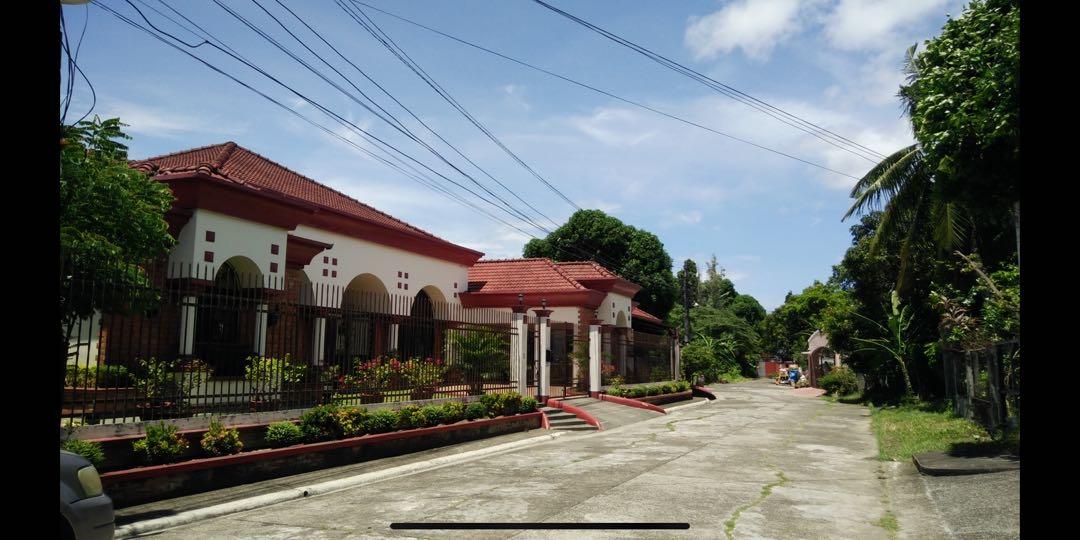 HOUSE & LOT FOR SALE(Gran Plains subd, Jaro, Iloilo City)P24.90MM