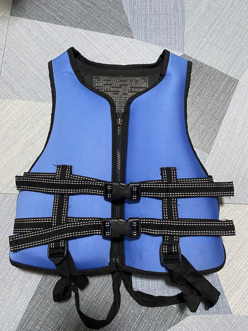 Kid life vest, Babies & Kids, Babies & Kids Fashion on Carousell