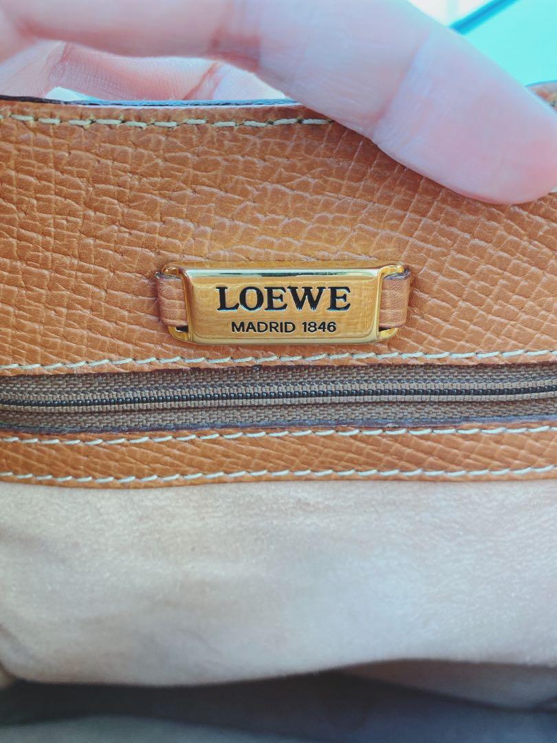 LOEWE Turn lock Leather handbag Brown Vintage Old gaw6gf – VintageShop solo