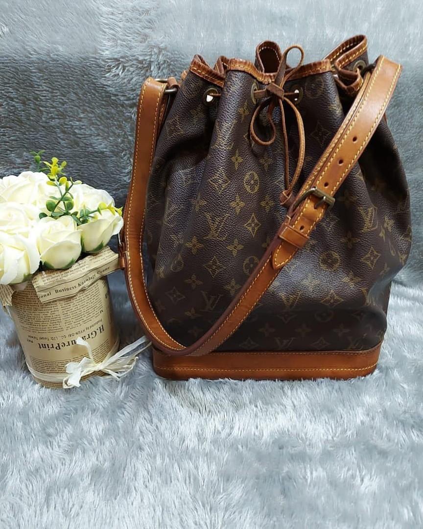 LOUIS VUITTON NOE vintage Authentic Masih cantik sist 💕 Bag only with DB  penganti klo mau 😊🙏, Barang Mewah, Tas \u0026 Dompet di Carousell