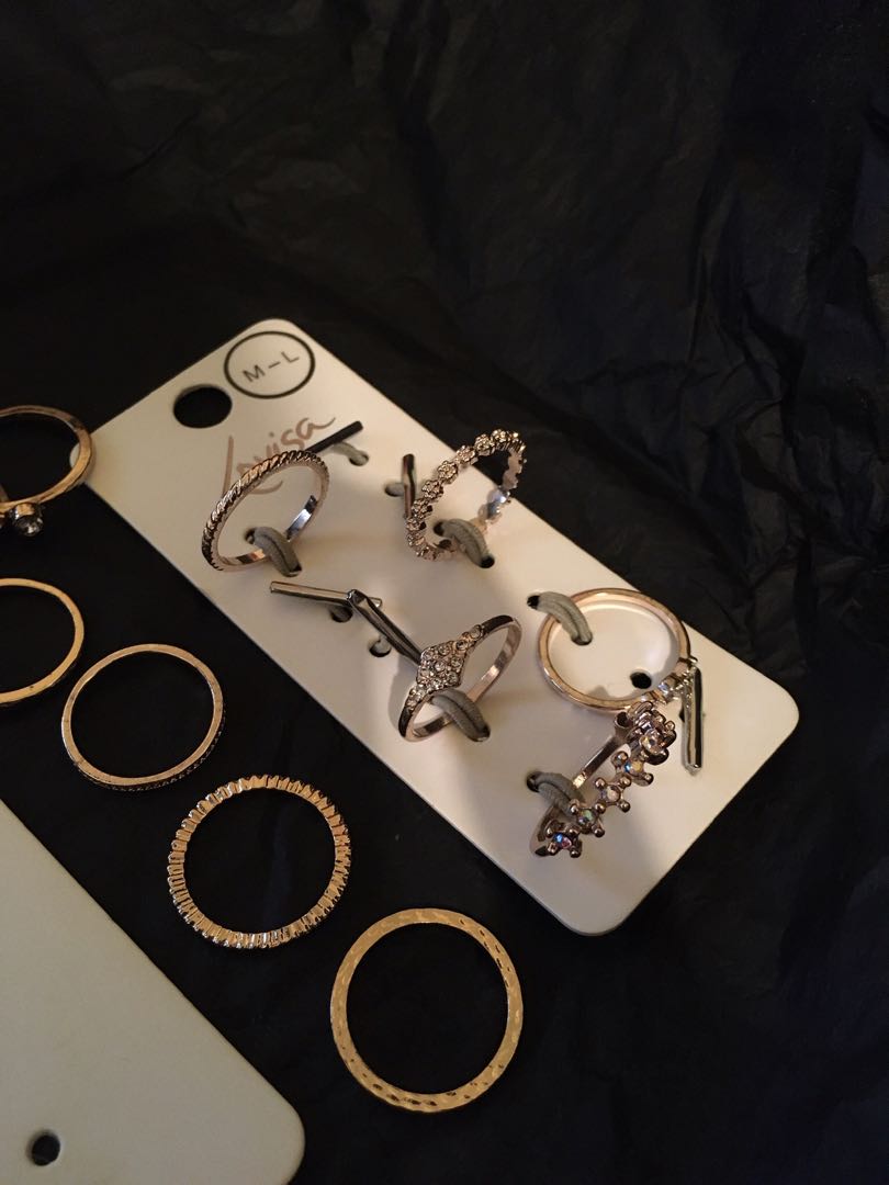 Lovisa Rings Set, Women's Fashion, Jewelry & Organisers, Rings on Carousell