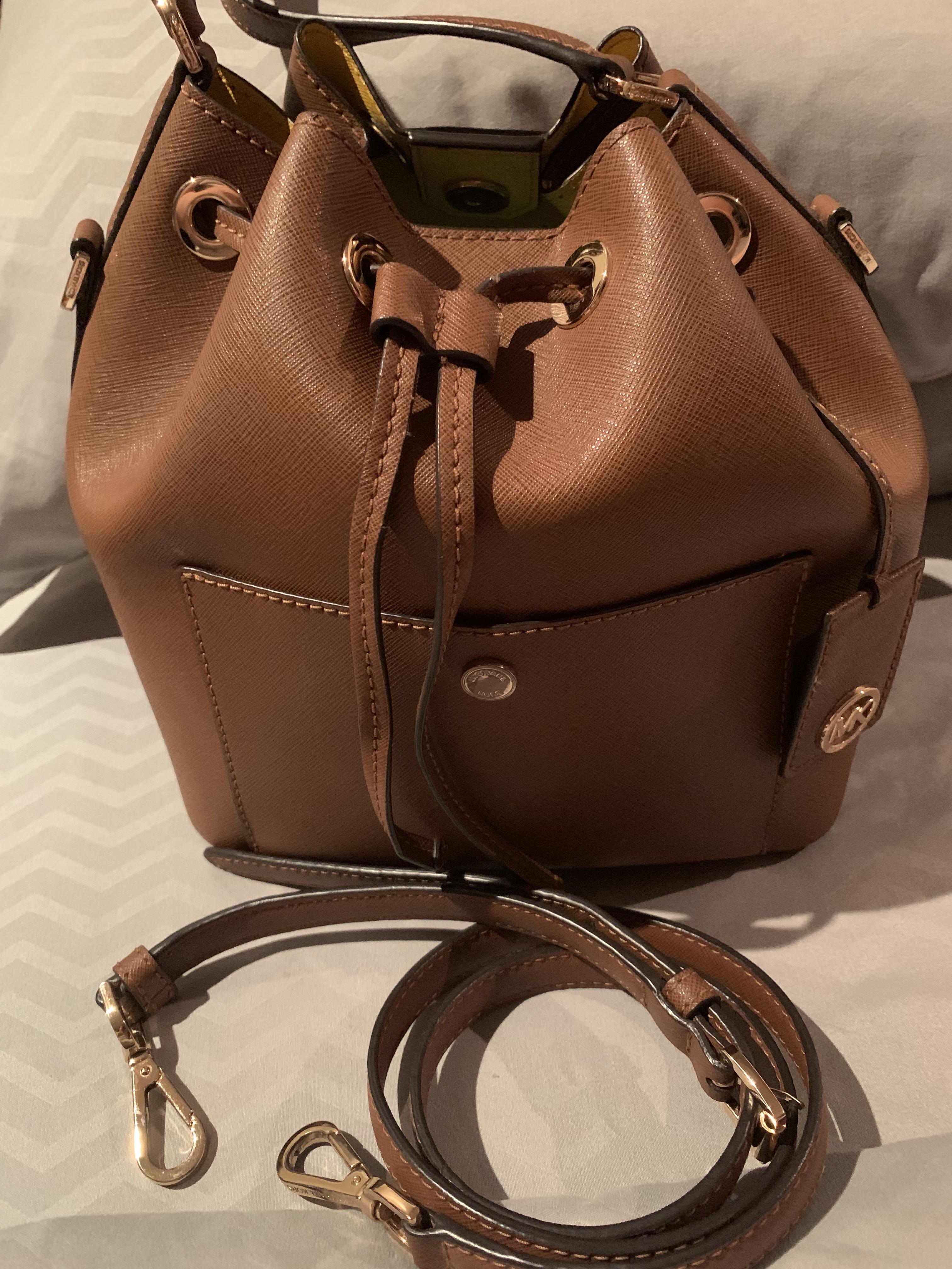 Michael Kors Bucket bag, Women's Fashion, Bags & Wallets, Shoulder Bags on  Carousell
