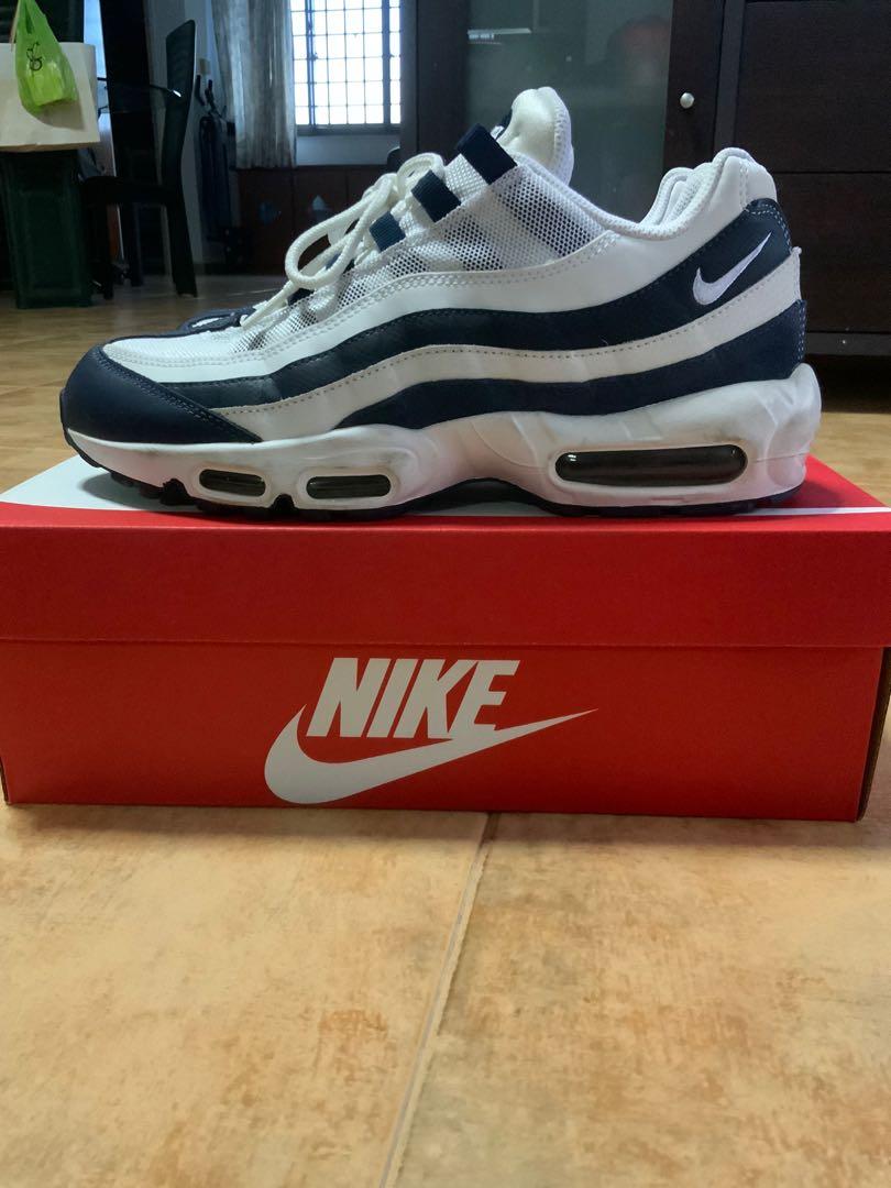 Nike Air Max 95 Essential