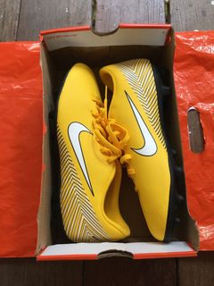 (Category: ) located in . Submitted by motoki.preloved (Listing ID 1095488673, Image 1). Description: .