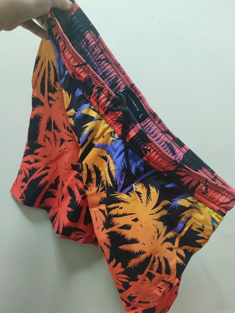 Penshoppe Modern Fit Shorts (Category: Shorts) located in Manila. Submitted by cherrylim93 (Listing ID 1066231013, Image 2). Description: Used once only Price is 1pc Also selling as packed with 2 oxygn shirts For only 1000 All good as brand new Delivered to you.