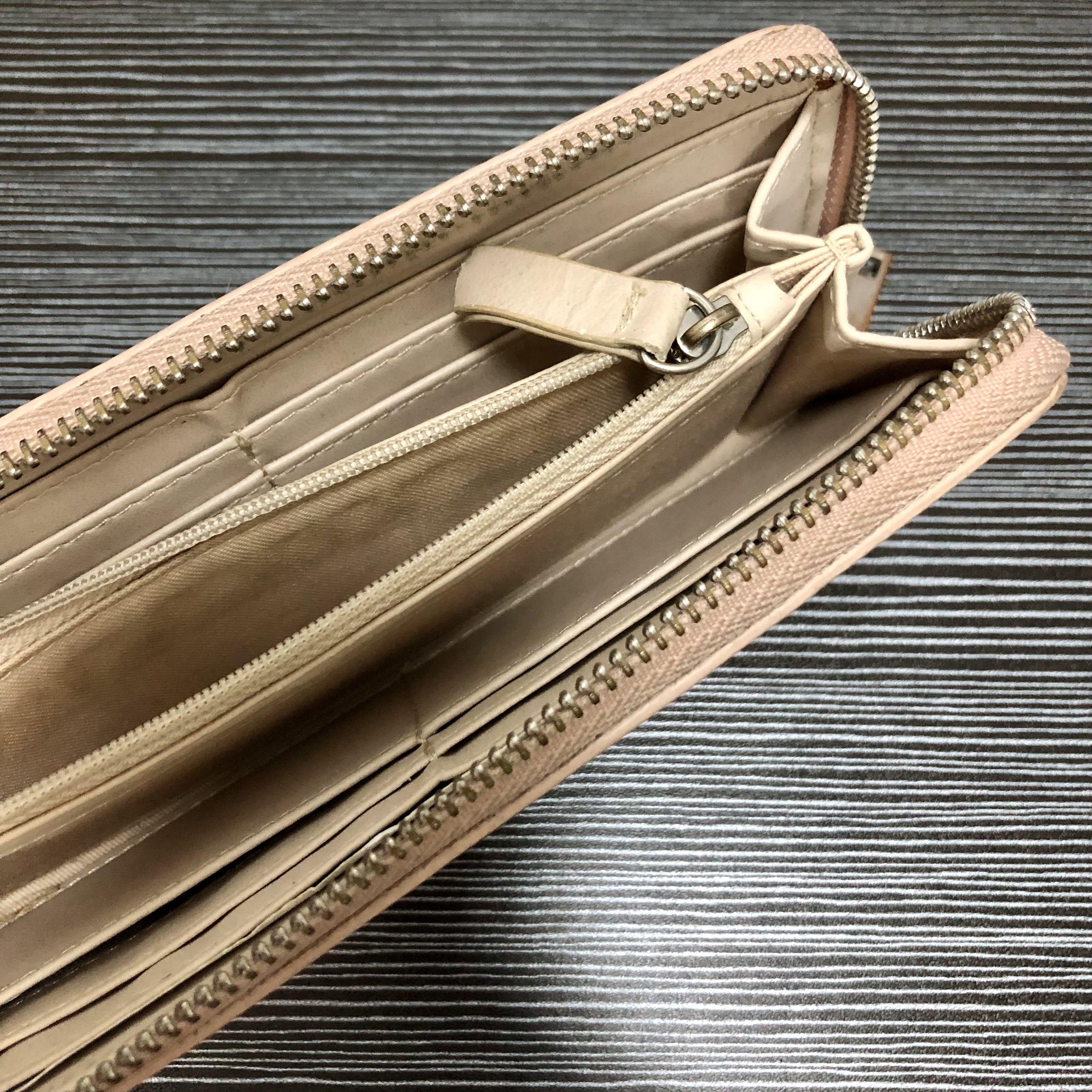 Billetera mango online