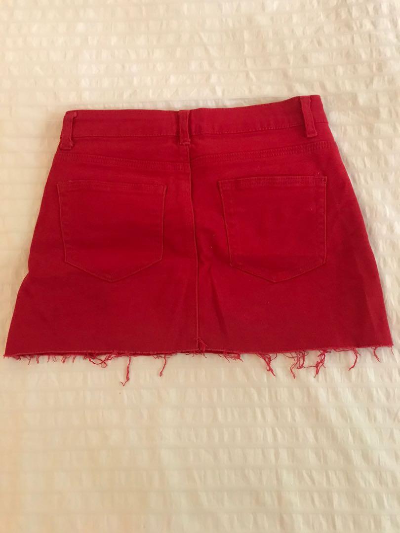 Red store distressed skirt