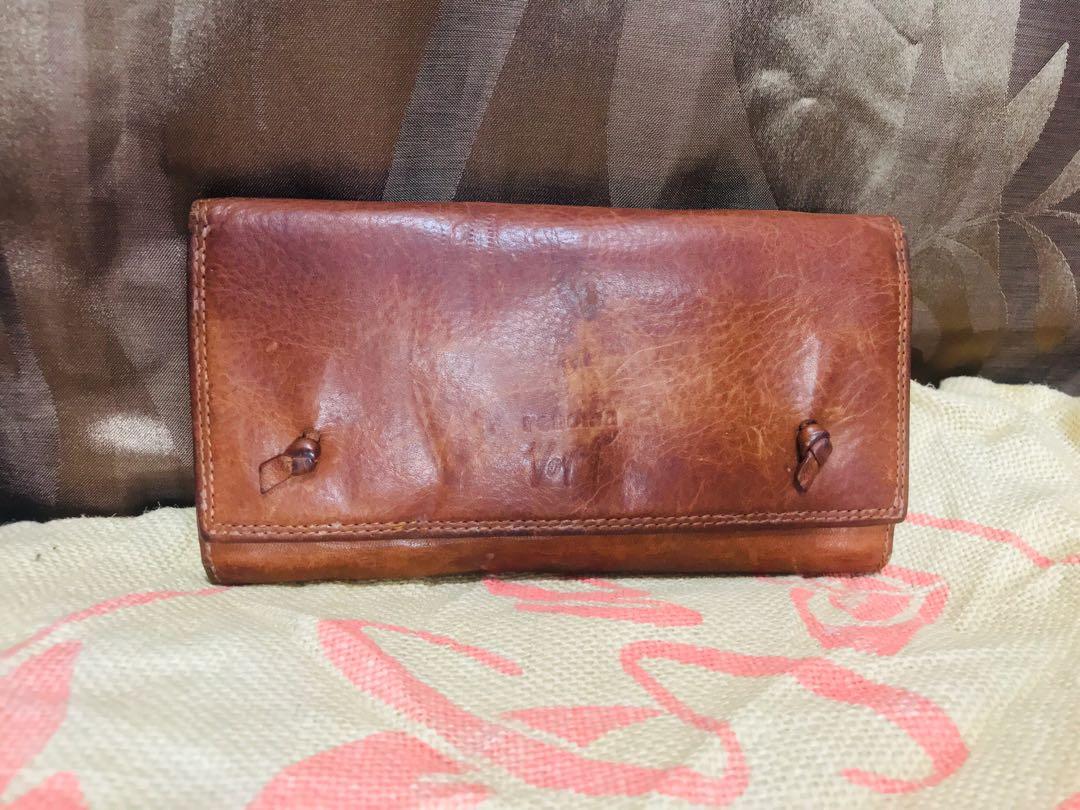 Renoma Voyage Vintage Leather Wallet Women s Fashion Bags Wallets Purses Pouches on Carousell